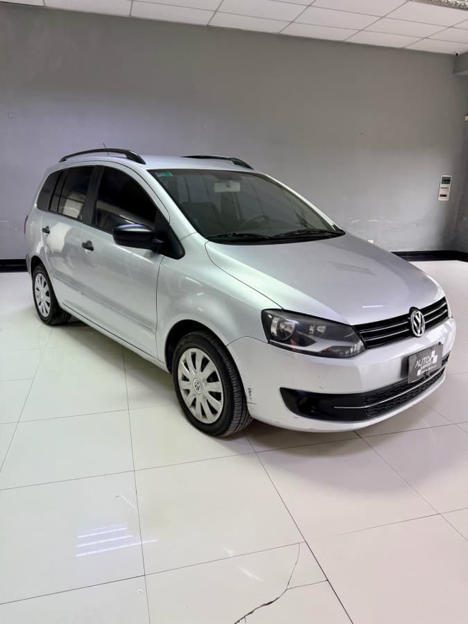 Volkswagen Suran Highline Cross
